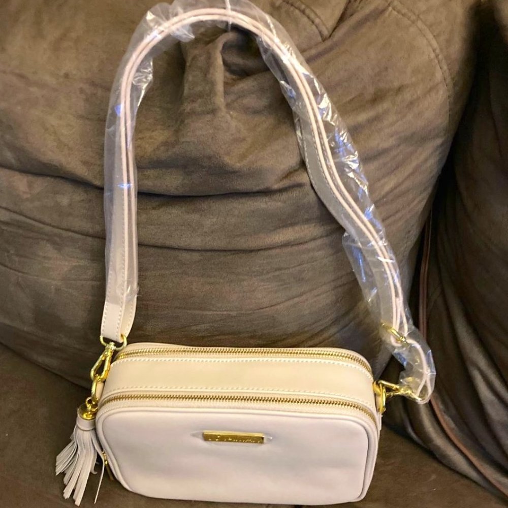 Joy and Iman leather pocketbook